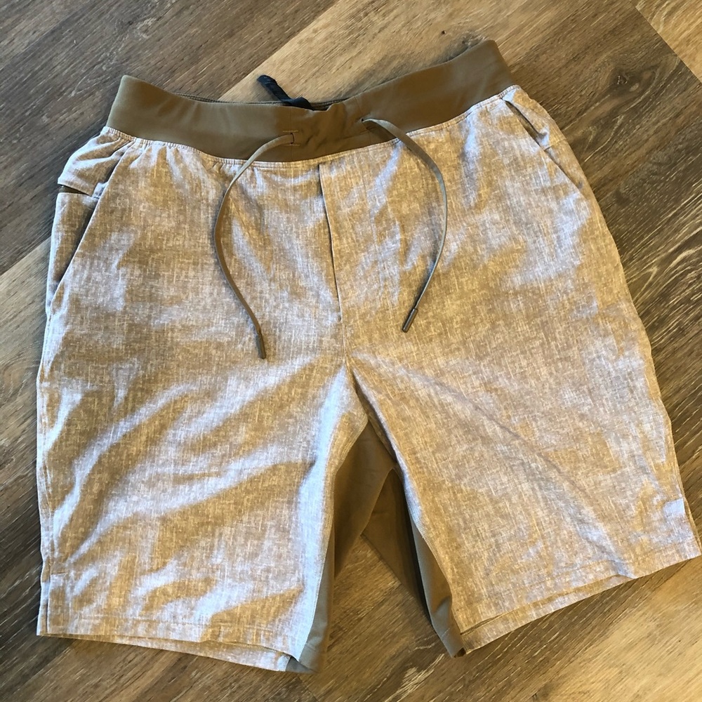 9” Lined, Men’s Medium, LuLuLemon shorts.